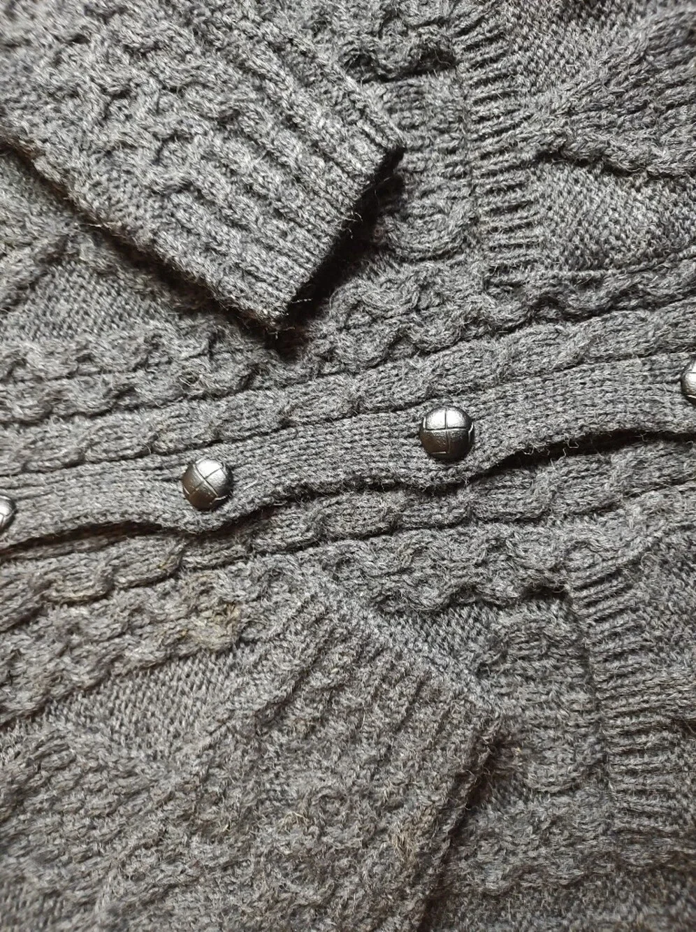 Aran Crafts Cable Cardigan Fisherman Chunky Grey Horn Buttons Wool Ireland L